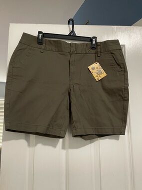 Hybrid & company Olive Utility Bermuda Shorts